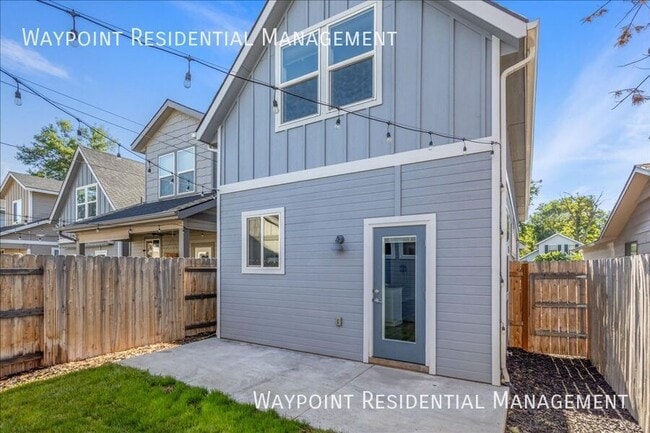 Building Photo - 2073 S Shoshone St
