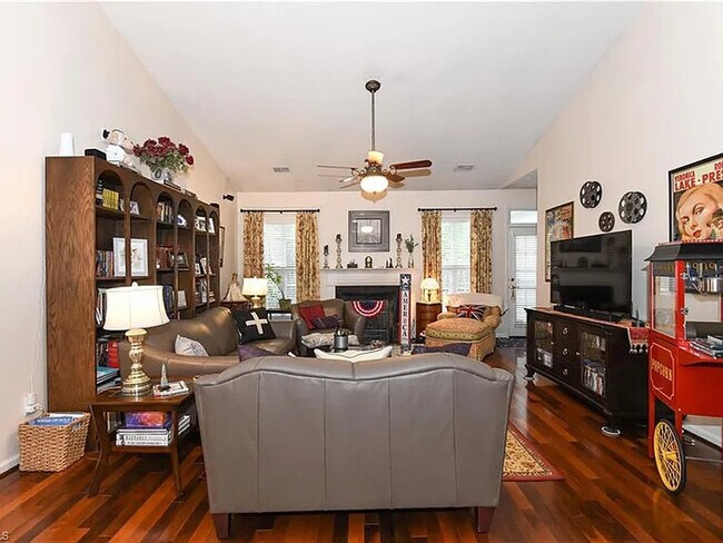 Building Photo - Lease OR Lease to Own
