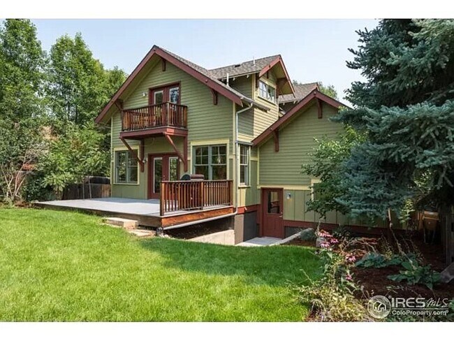 Building Photo - Charming Craftsman Gem Near McKinley Park
