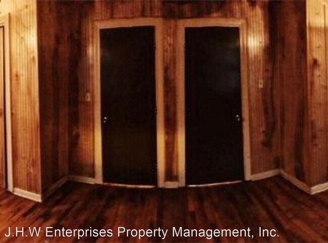 Building Photo - 3 br, 1 bath House - 2418 1/2 Laurel St.