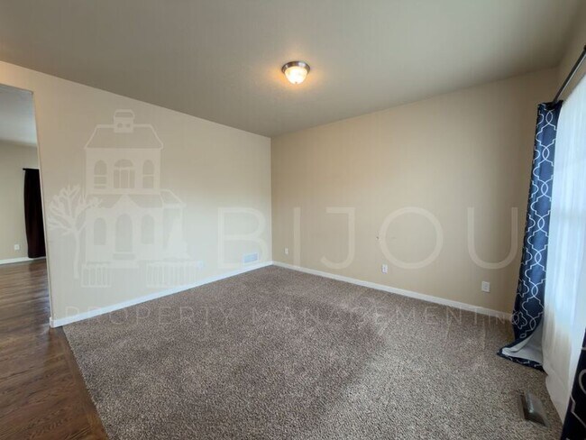 Building Photo - 7356 Big Prairie Ct