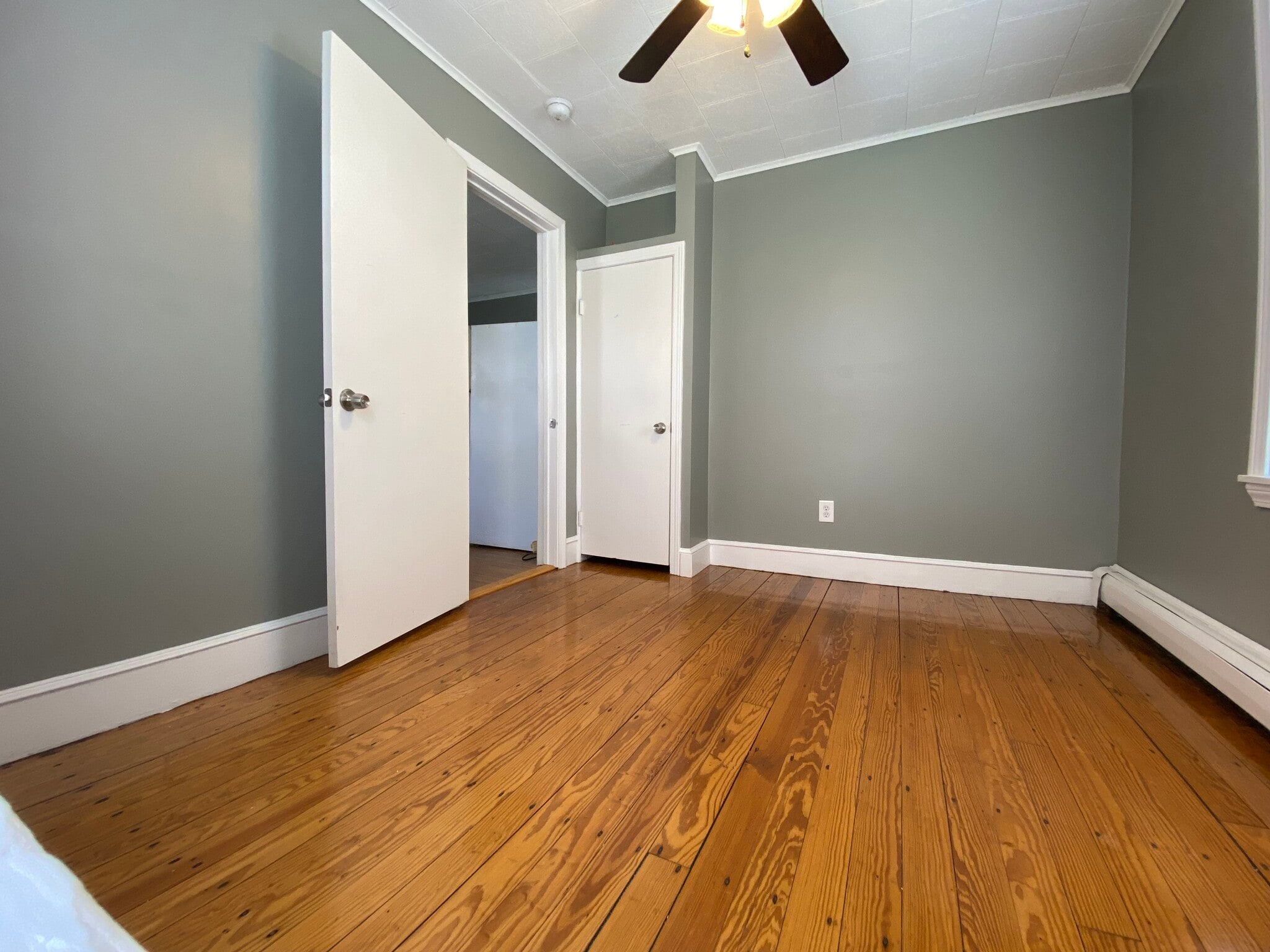 Building Photo - 4 Pond St