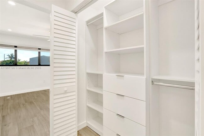 Building Photo - 9210 SW 136th St Cir