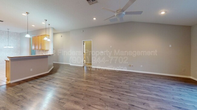 Building Photo - 2202 S Cranbrook Ave