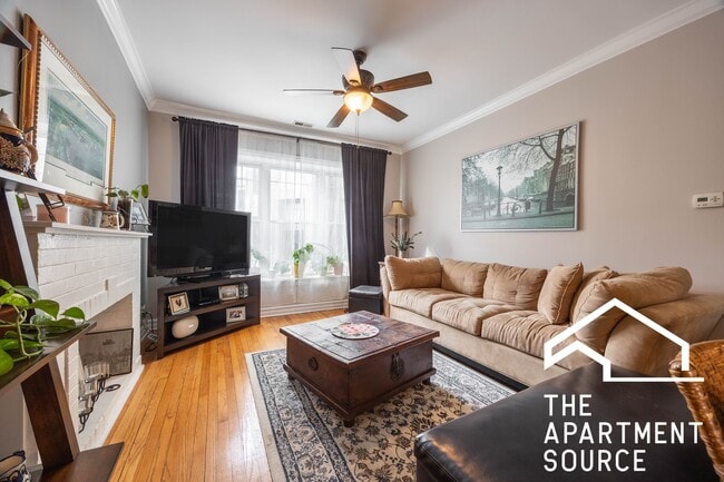 Building Photo - 1430 W Lunt Ave