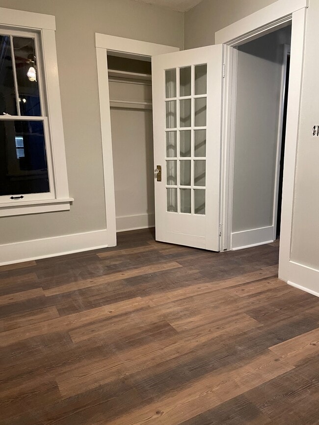 Building Photo - 4923 Chicago St