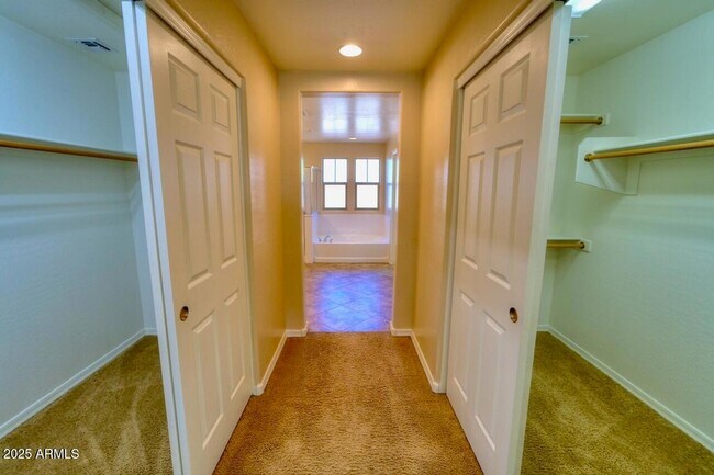 Building Photo - 3941 E Palo Verde St