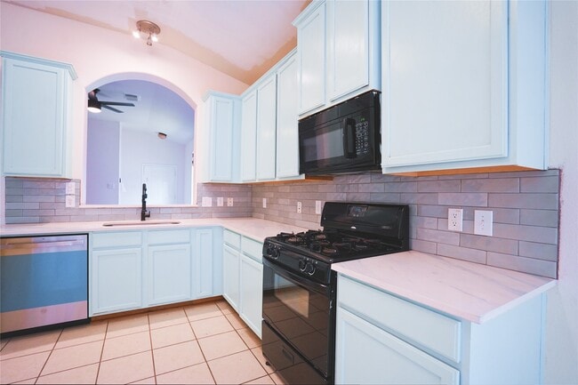 Building Photo - 6415 Richland Hills Dr