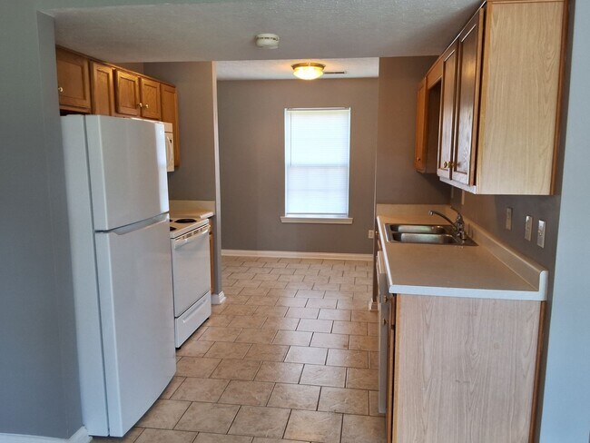 Building Photo - 179 POINTER'S COURT