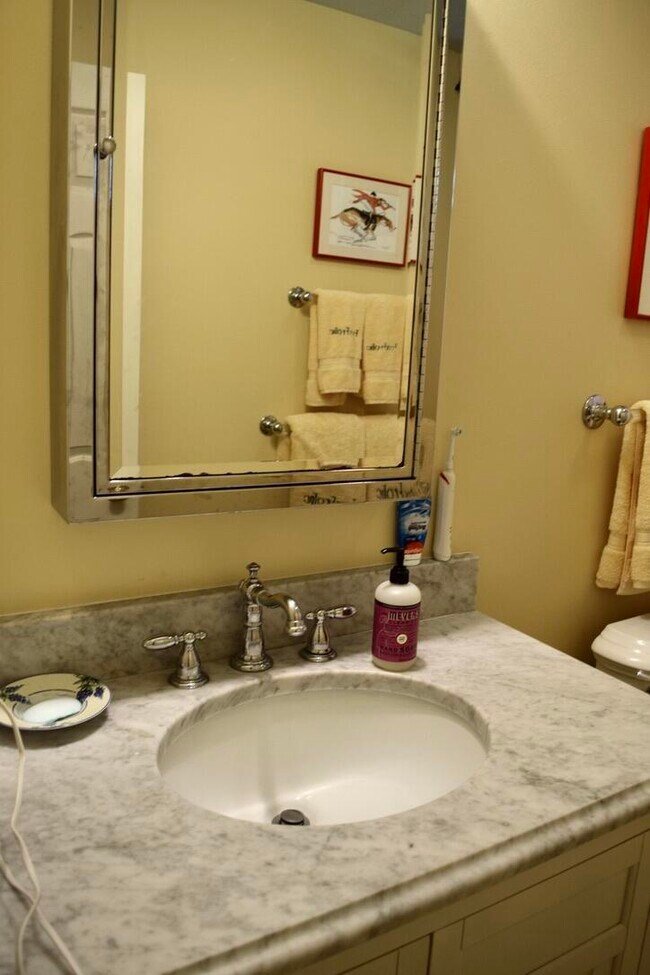 Building Photo - 1144 Sizemore Rd