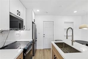 Building Photo - 6595 SW 31st St