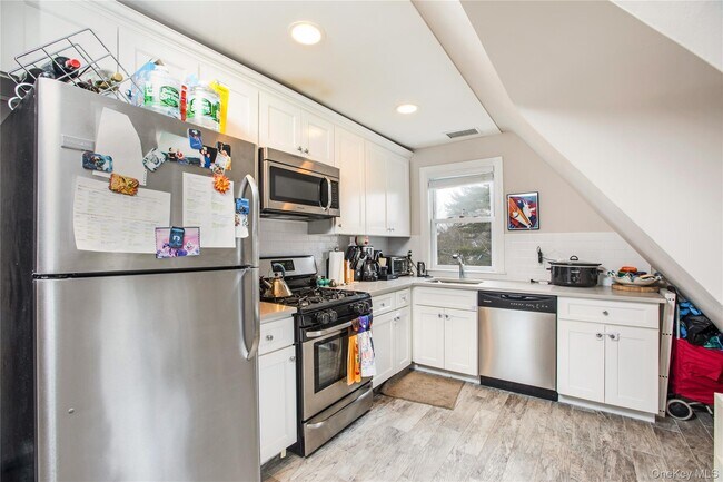 Building Photo - 199 Purchase St