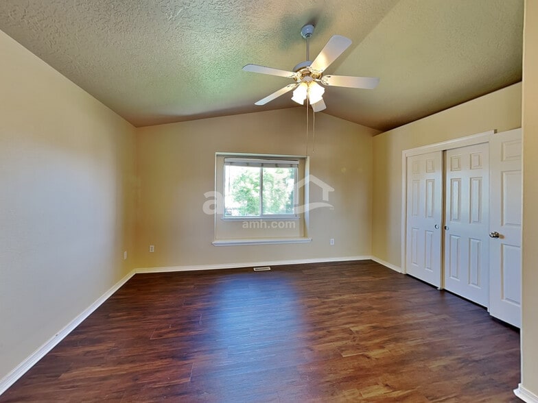 Building Photo - 19782 Amherst Ave