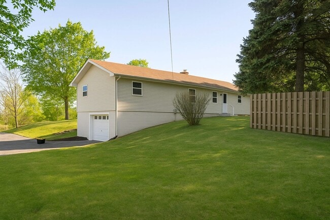 Building Photo - 179 State St