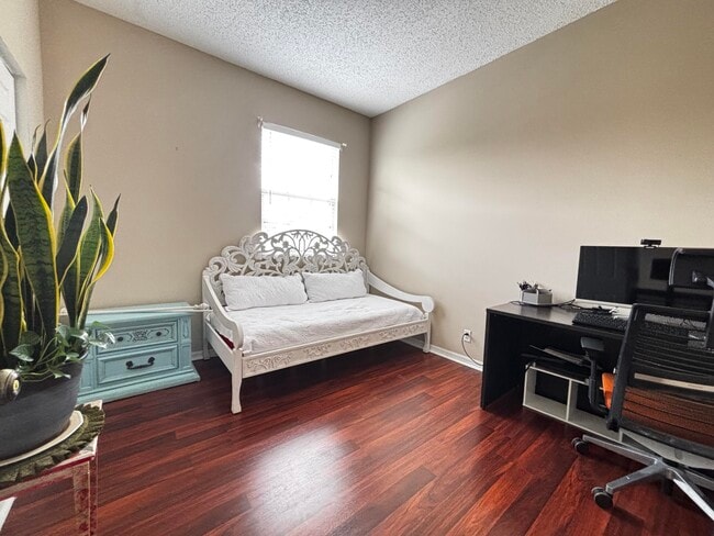 Building Photo - 105 Lighthouse Cir