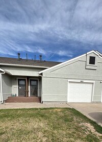 Building Photo - 1105 Dakota Dr