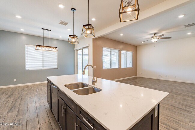 Building Photo - 2811 W Pollack St