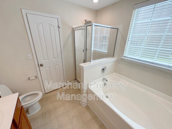 Building Photo - 304 Horsepen Way