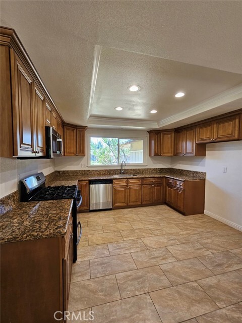Building Photo - 1632 Canyon Dr