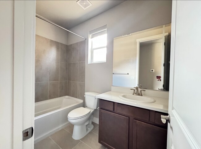 Building Photo - 4 Bedroom | 3 Baths | Single Story | 2290sf | 2 car garage and fenced yard