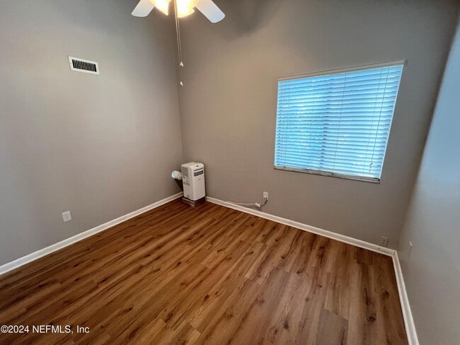 Building Photo - 8160 San Jose Manor Dr E