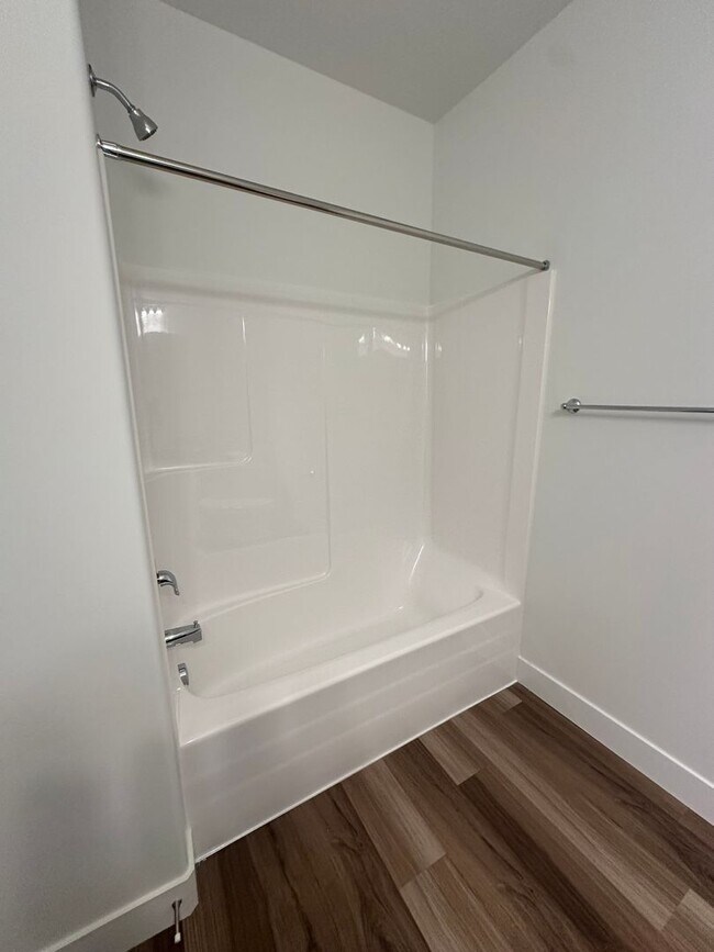 Building Photo - BRAND NEW Condo in Herriman!!!