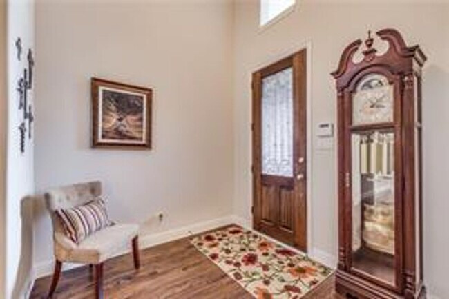 Building Photo - Another chance to own this warm and inviti...