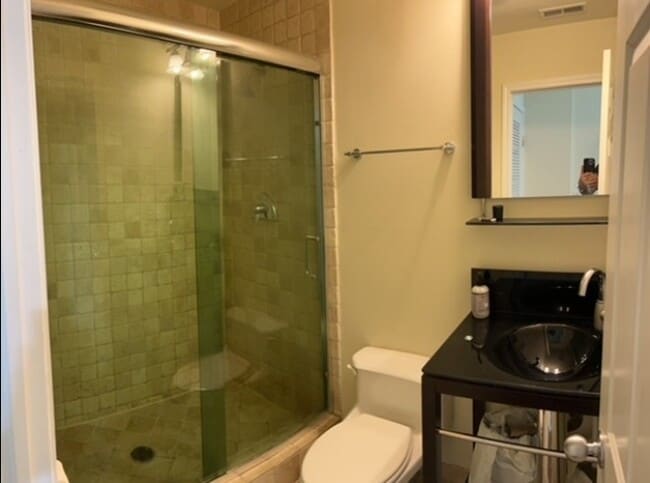 Building Photo - 2650 N Halsted St