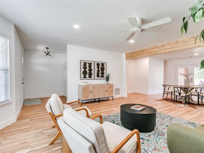 Building Photo - 2304 NW 56th Terrace
