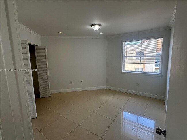 Building Photo - 6292 NW 186th St