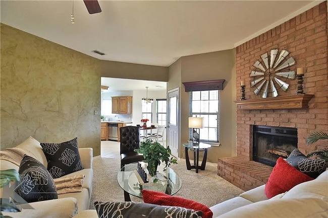 Building Photo - Cute 3-bedroom, 2-bath home