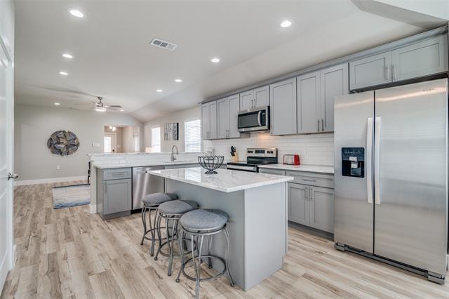 Building Photo - 2845 Oakdale St