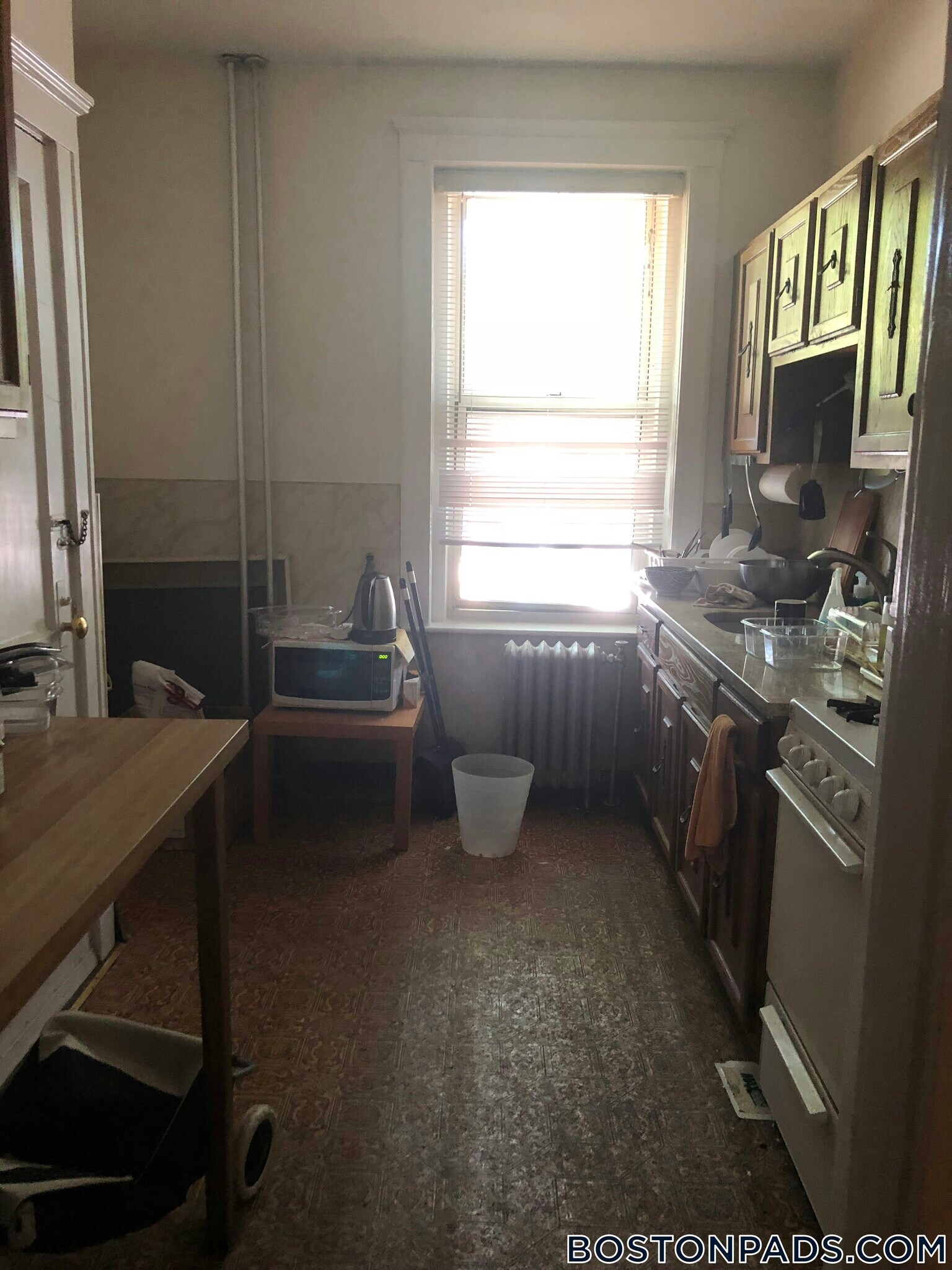 Building Photo - 92 Maple St