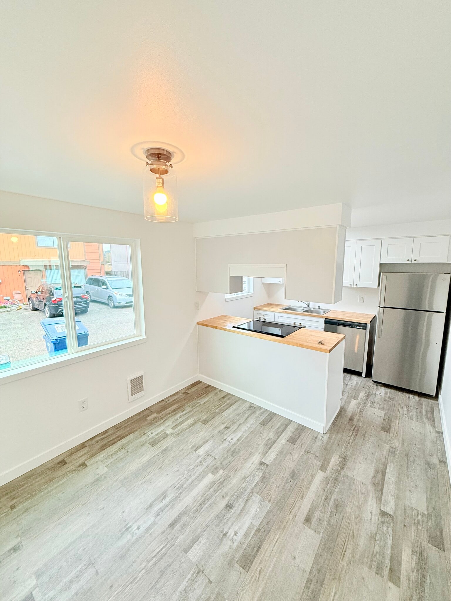 Building Photo - 2302 I St NE