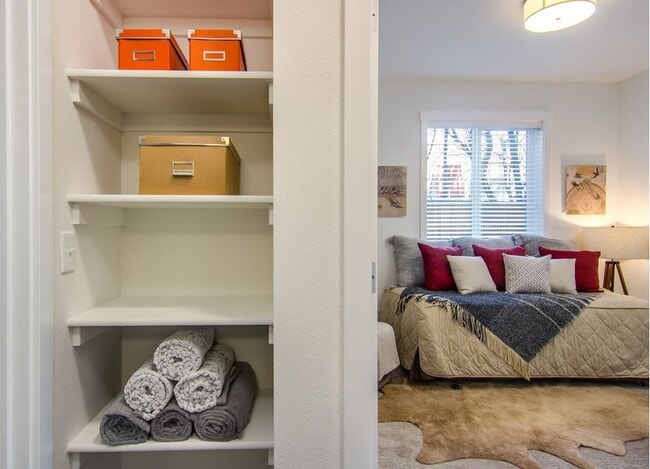 Linen closet and second bedroom - 5425 N Minnesota Ave