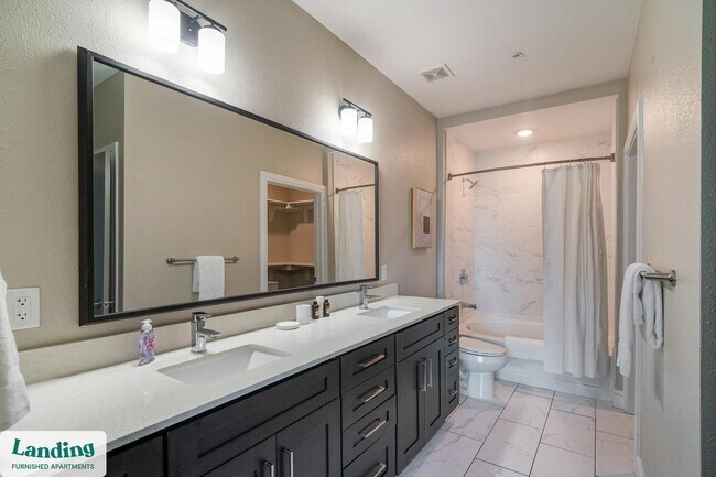 Building Photo - 1535 Canal St