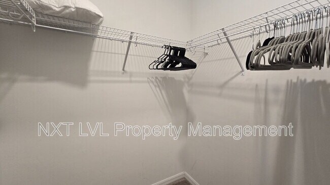 Building Photo - 43010 Greenway Blvd