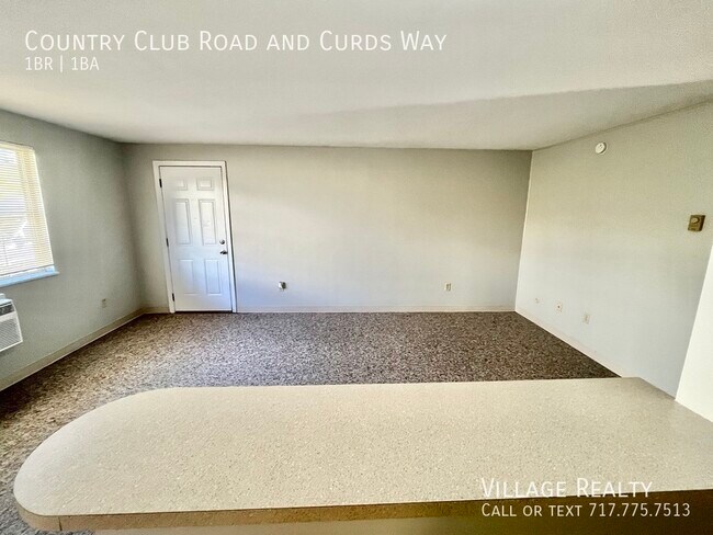 Building Photo - 671 Country Club Rd