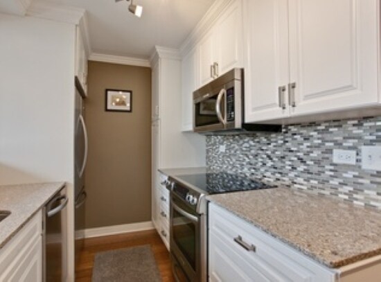 Building Photo - 338 W Miner St