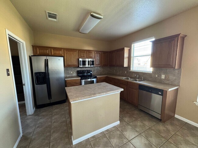 Building Photo - 507 Taurus Dr