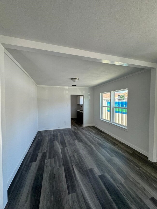 Building Photo - 4145 Conroy St