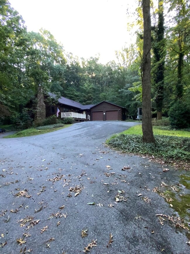 Building Photo - 88 Fox Rd