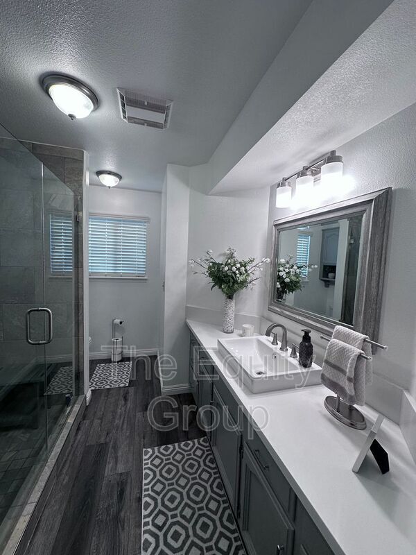 Building Photo - 531 High Sierra Dr