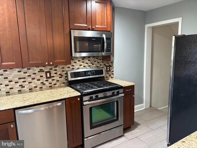 Building Photo - 1543 Cottage Ln