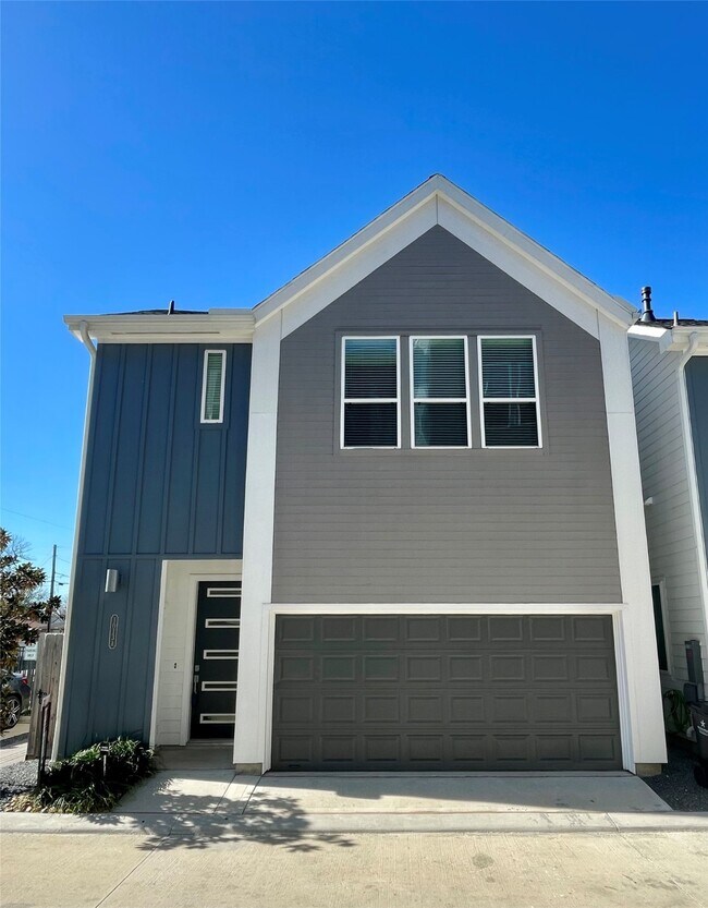 Building Photo - 1013 Erin St