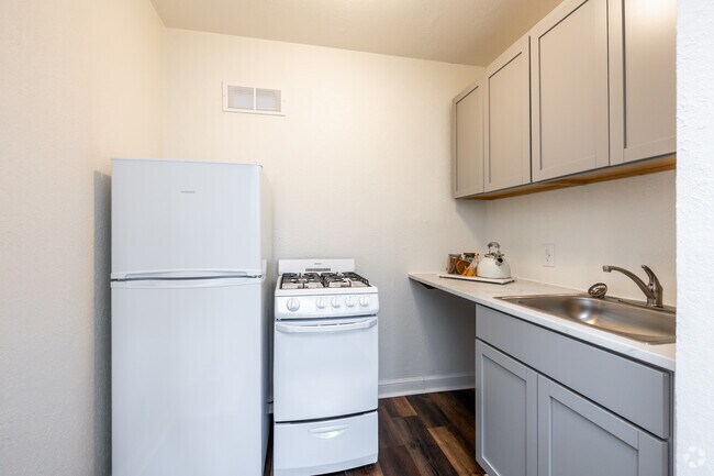 Studio, 1BA - 325SF - Kitchen - Milestone Studios