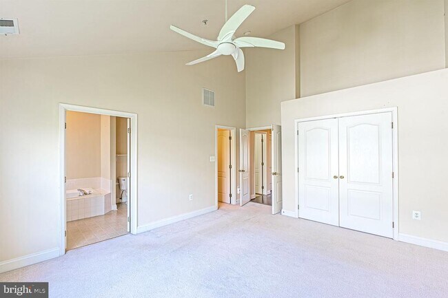 Building Photo - 107 Colville Dr
