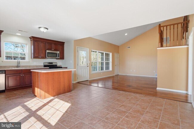 Building Photo - 13675 Philmont Ave