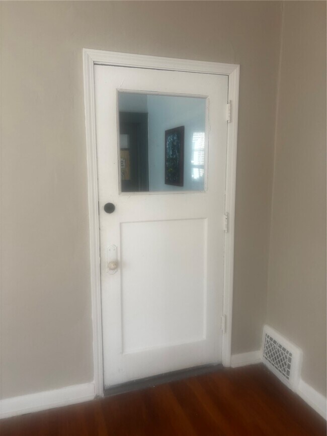 Building Photo - 5043 Alaska Ave