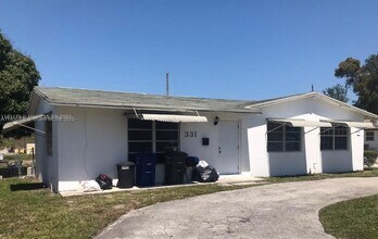 Building Photo - 331 Silver Beach Rd